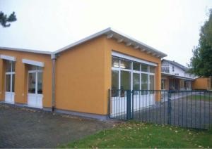 Orangenes Gebäude Kindergarten St. Anton in Bruchsal