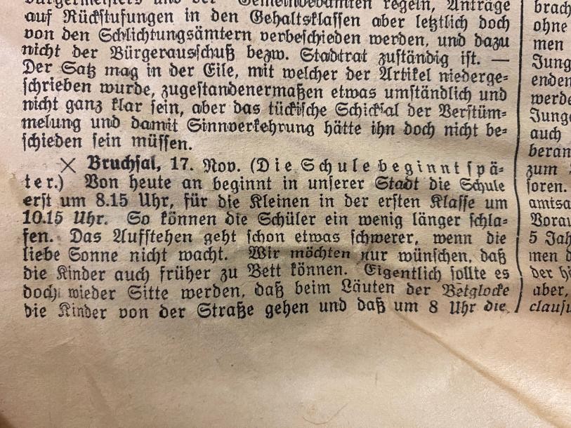 Zeitungsausschnitt "Die Schule beginnt später"